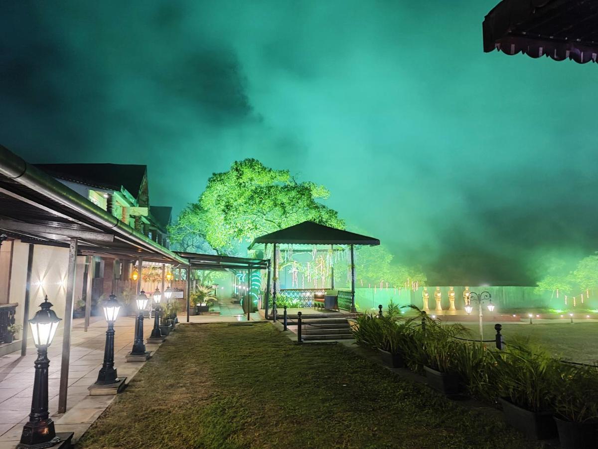 Regenta Mpg Club Mahabaleshwar Otel Dış mekan fotoğraf