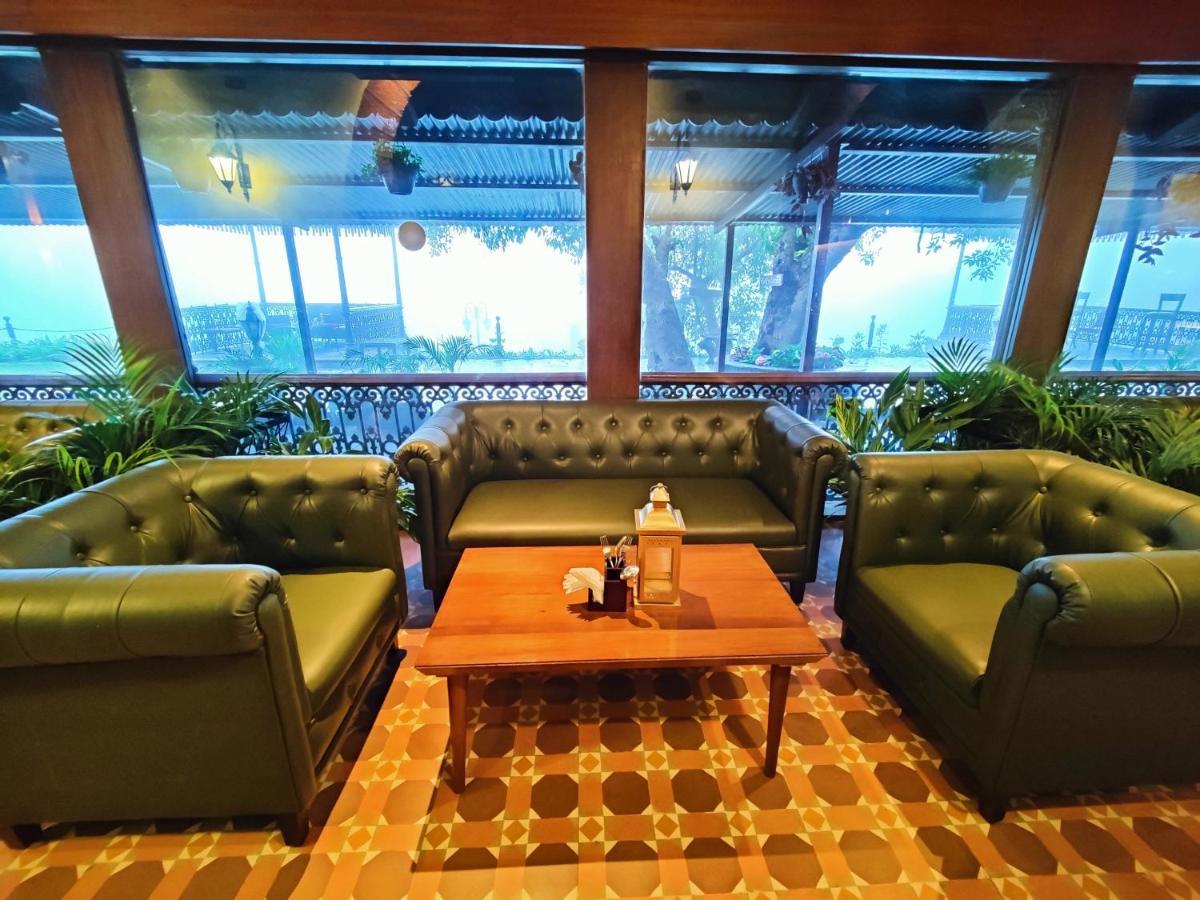 Regenta Mpg Club Mahabaleshwar Otel Dış mekan fotoğraf